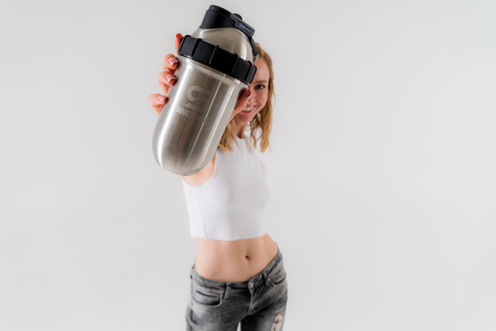Protein shaker bottle 24.6 Fl Oz ShakeSphere Tumbler Double Wall Steel Original