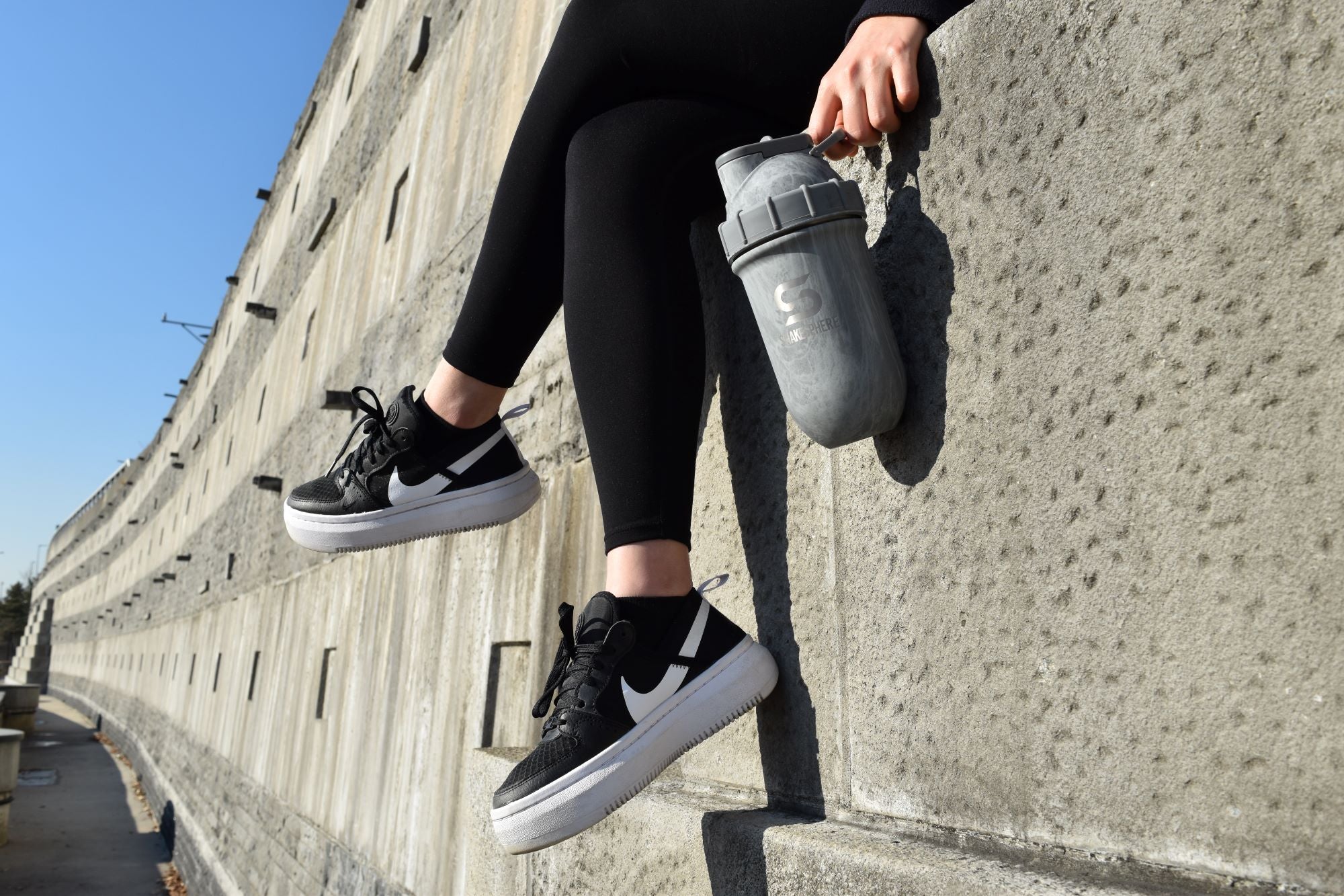 Protein shaker bottle 24.6 Fl Oz Double Wall Steel Concrete