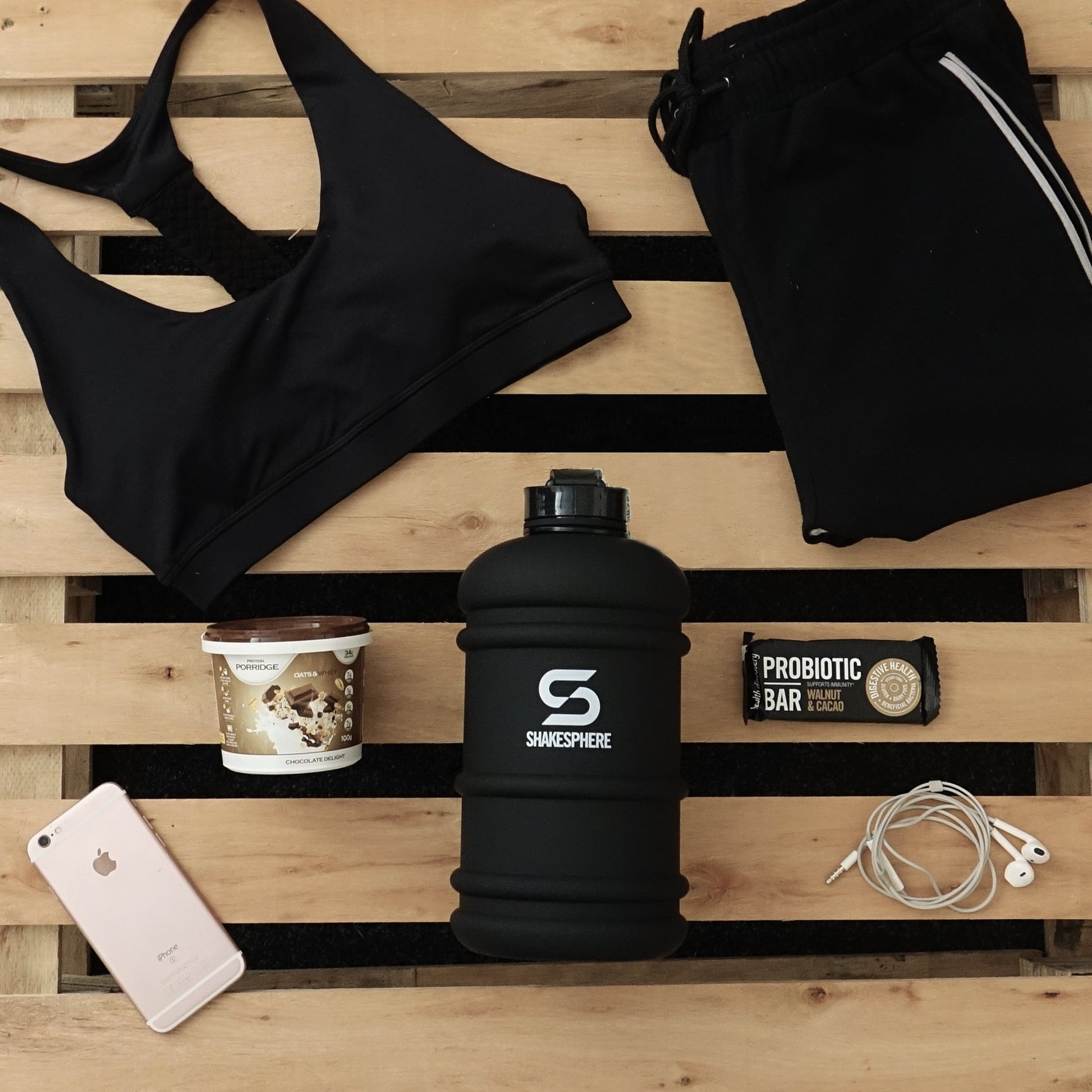 1.3L ShakeSphere Hydration Jug Matte Black/White Logo - ShakeSphere
